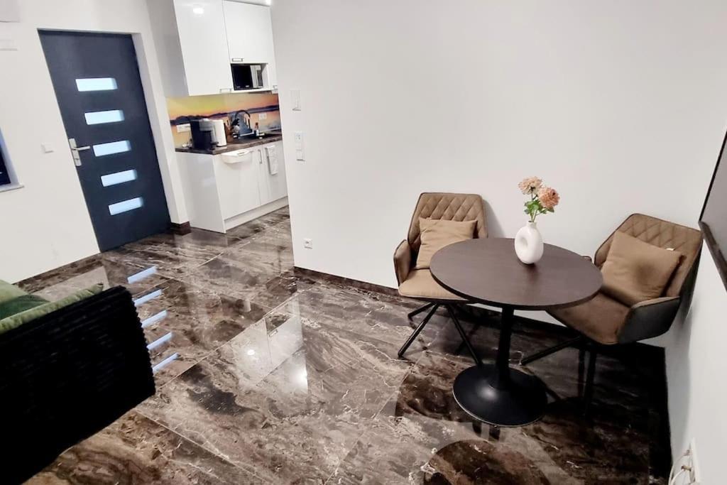 Einliegerwohnung Neu In Vaihingen Enz Horrheim Ngoại thất bức ảnh